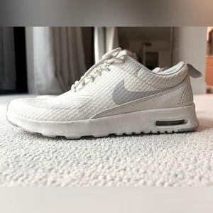 Women’s Nike Air Max Thea White Size 8